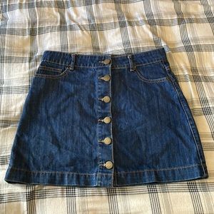 Jean skirt. Forever 21. Fits like Small, sized Medium. Excellent condition.